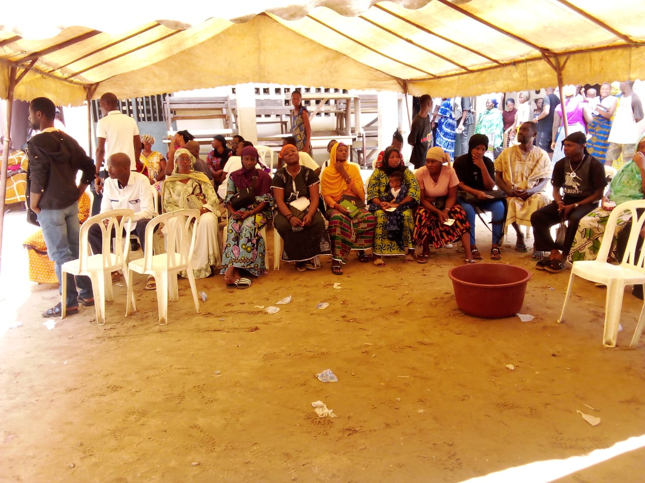 Des populations ont participé au scrutin.