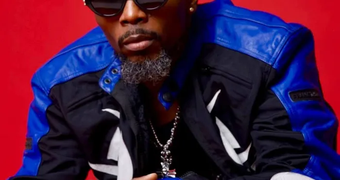 Serge Beynaud est prêt à assurer le show avec ses fans. 