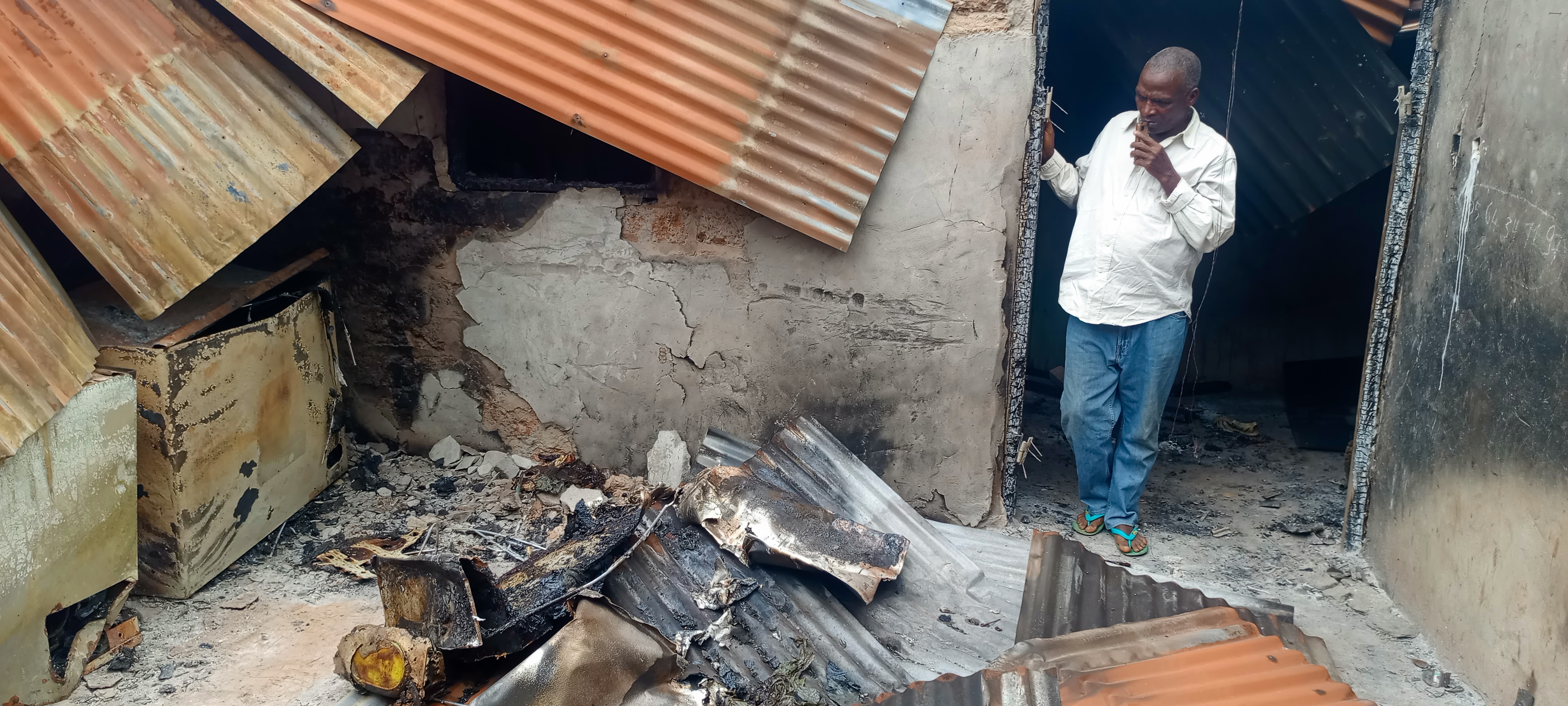 Des vandales ont accusé des membres de la famille Ouédjéhi d’être à l’origine de la mort du jeune. 