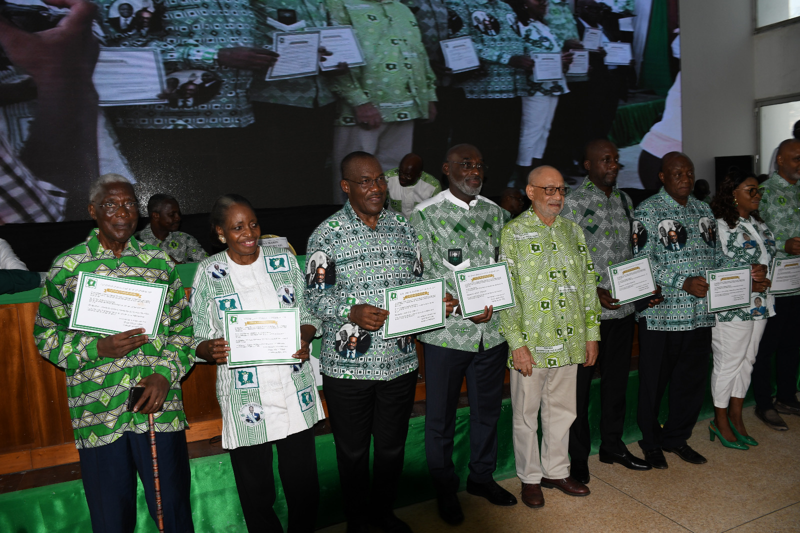 Les candidats investis ont présenté leurs lettres d’investiture. 