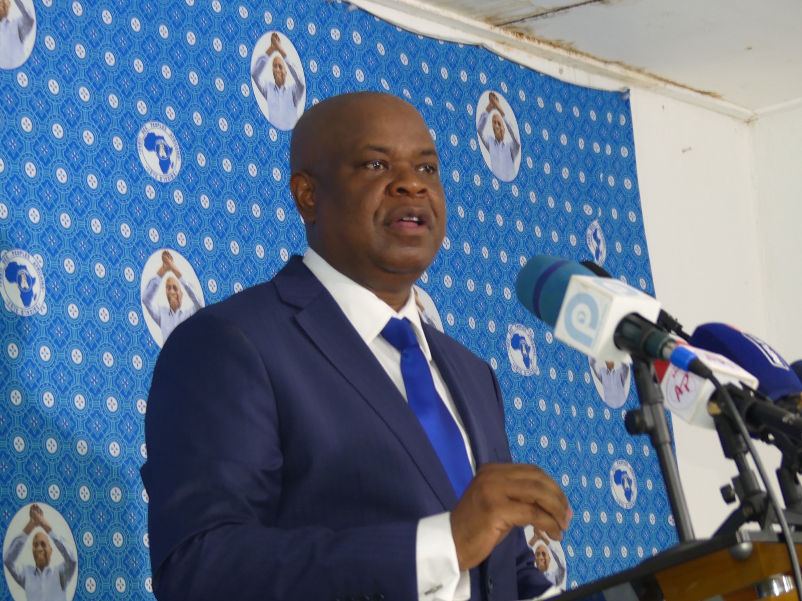 Dr Koné Katinan Justin a donné la chronologie des différentes crises.