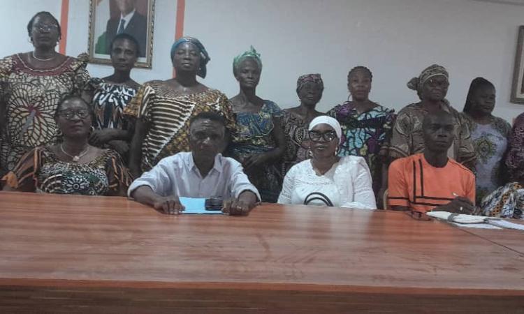 Some members of COMAGOA have denounced the construction lease contract binding them to the designated developer for this project.