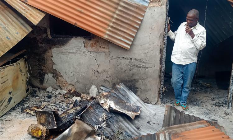 Des vandales ont accusé des membres de la famille Ouédjéhi d’être à l’origine de la mort du jeune. 