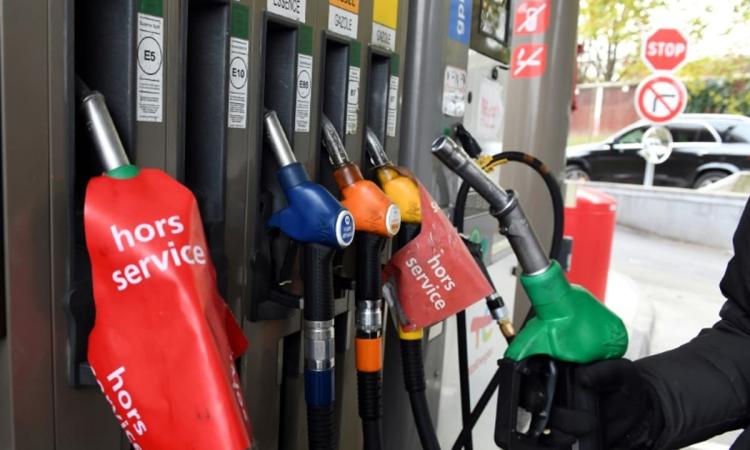 Les prix du carburant ont augmenté à la pompe du fait de la guerre au Moyen-Orient.