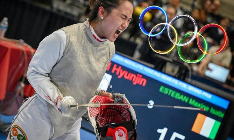 Maxine Isabel Esteban a décroché l’argent au fleuret, à domicile.