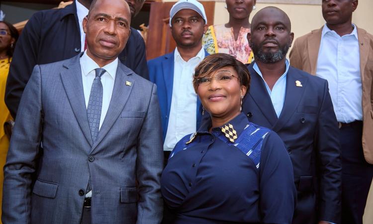 Dr Yamoussa Coulibaly (à gauche) a salué le leadership de Marie-Laure N'Goran et a réaffirmé le soutien de son entreprise à l’Unjci.