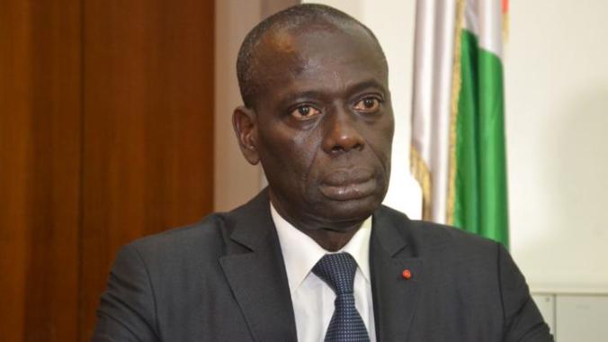 Le gouverneur du District autonome de Yamoussoukro (au centre) était présent à la cérémonie.