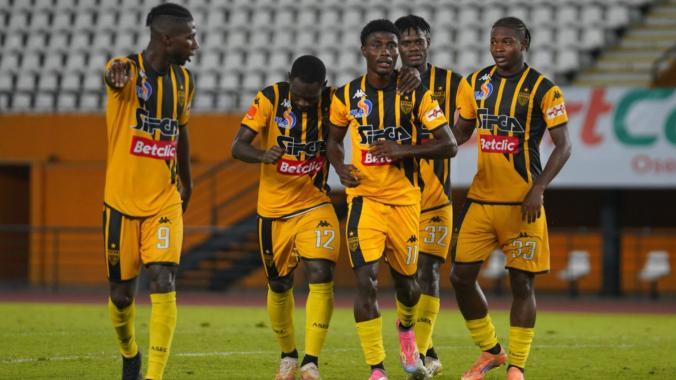 L’Asec Mimosas caracole en tête du classement.