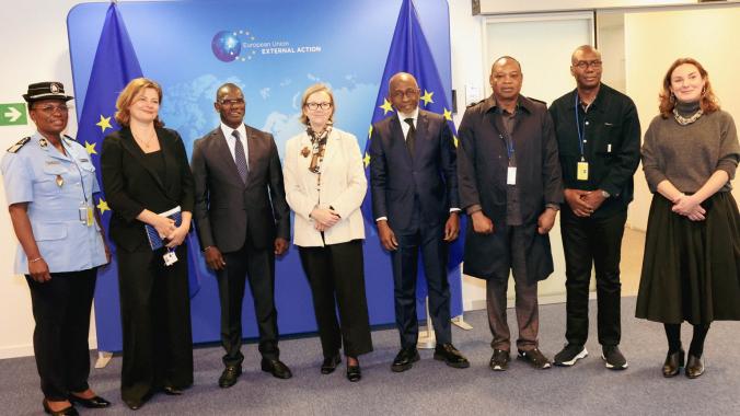 Vagondo Diomandé (3e à partir de la gauche) a présenté ce que propose la Côte d’Ivoire en matière de lutte contre le trafic illicite de migrants.